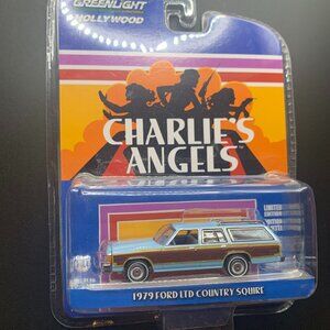 1:64 Greenlight Collectibles Charlie's Angels 1979 Ford LTD Country Squire NEW